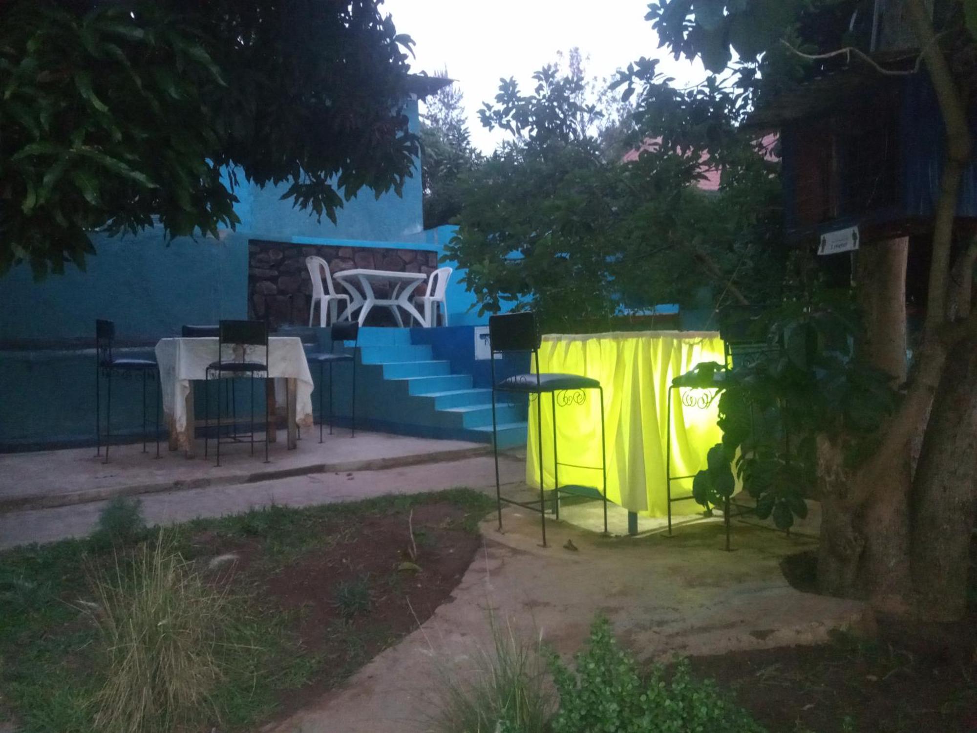 Colours Club And Spa Кигали Экстерьер фото