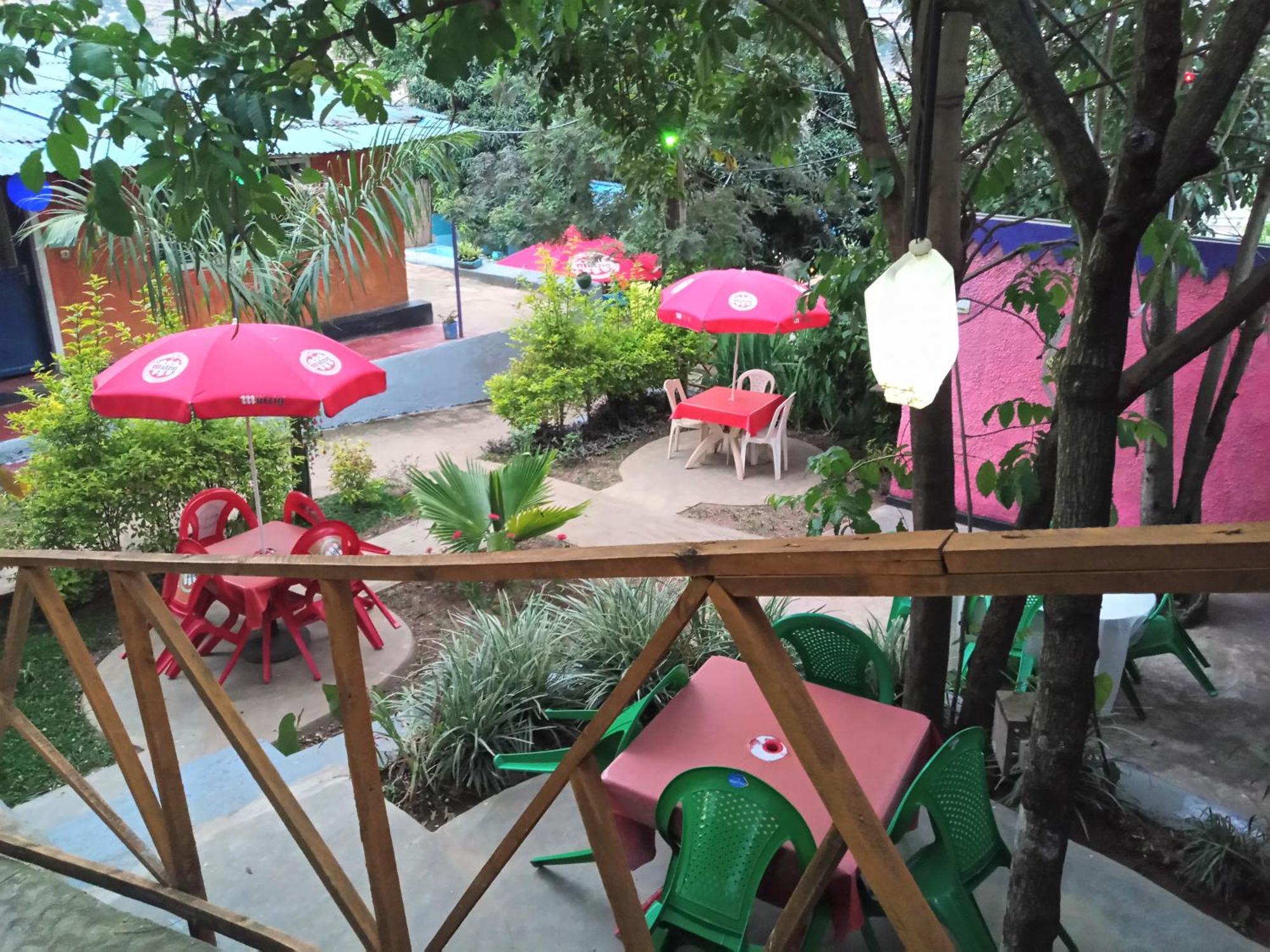 Colours Club And Spa Кигали Экстерьер фото